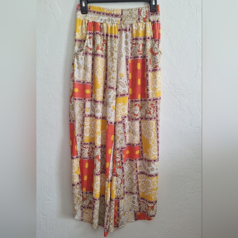 And The Why Smocking Waist Side Wide Leg Slit Printed Women's Pants Size S - Picture 4 of 11